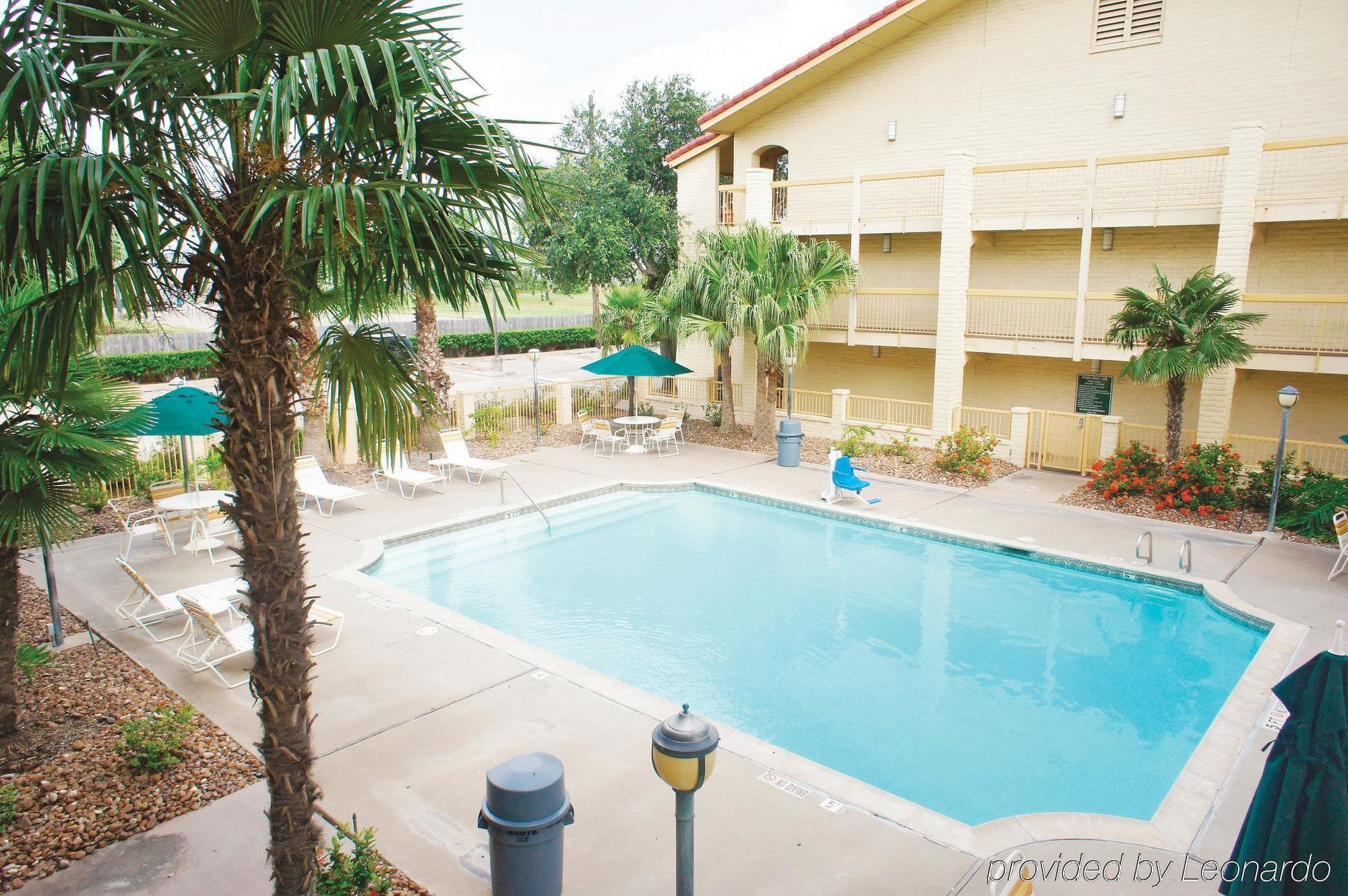 Travelodge By Wyndham Houston Cy-Fair Cypress Exterior foto