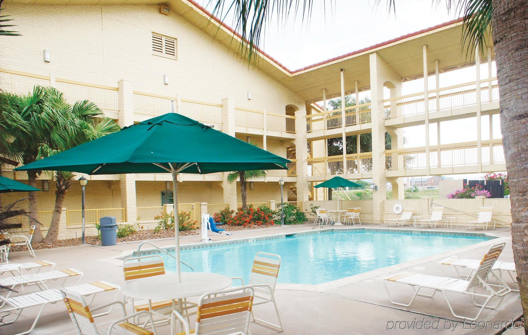 Travelodge By Wyndham Houston Cy-Fair Cypress Exterior foto